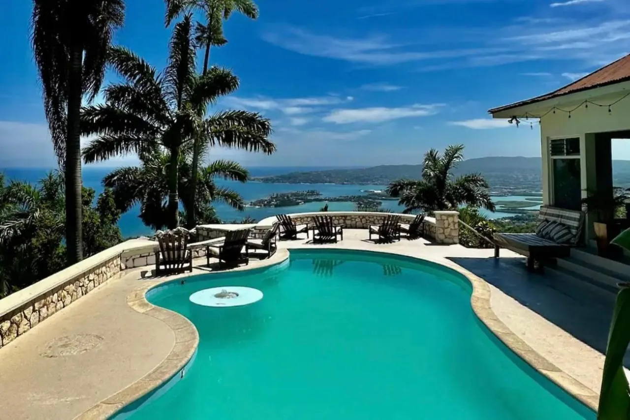 Luxury Villa Located In Montego Bay, Jamaica Apartment