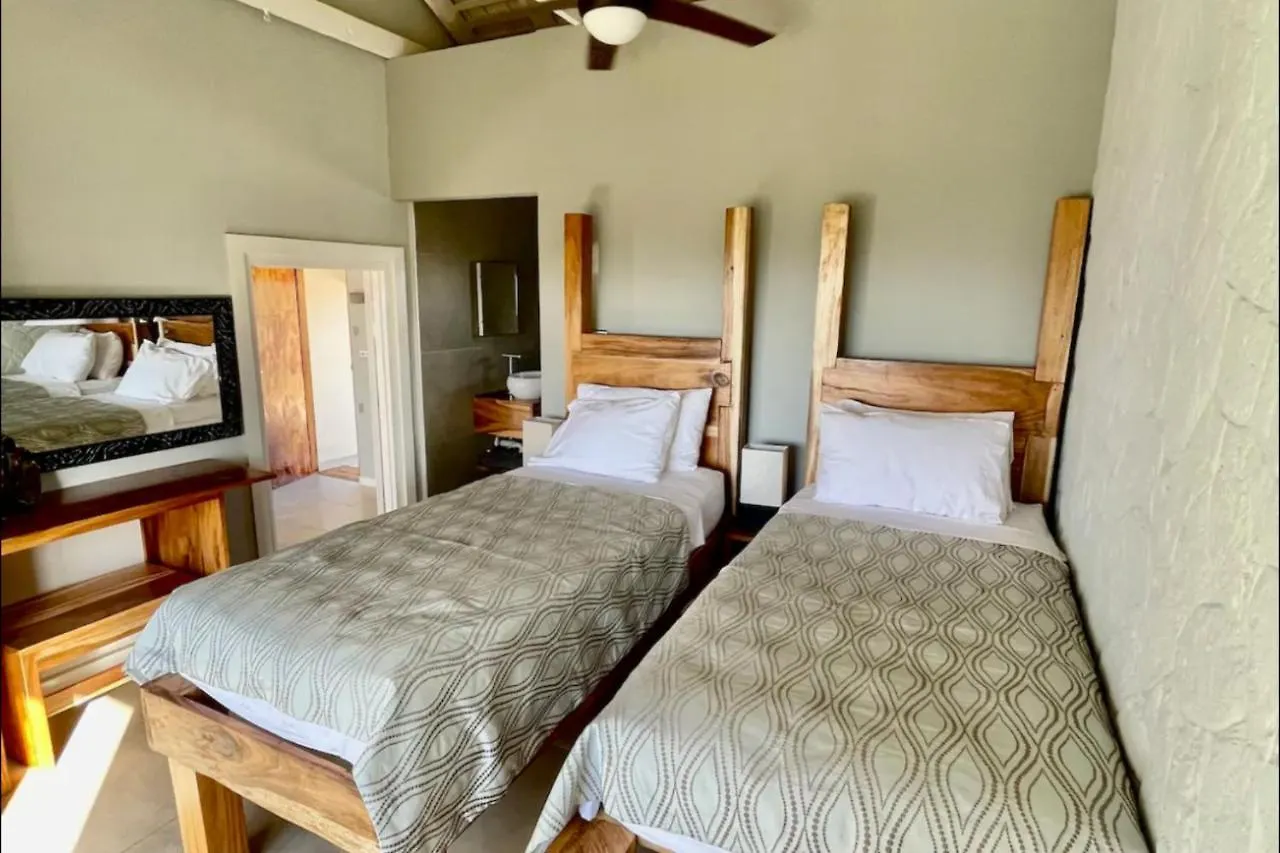 Apartment Luxury Villa Located In Montego Bay, Jamaica